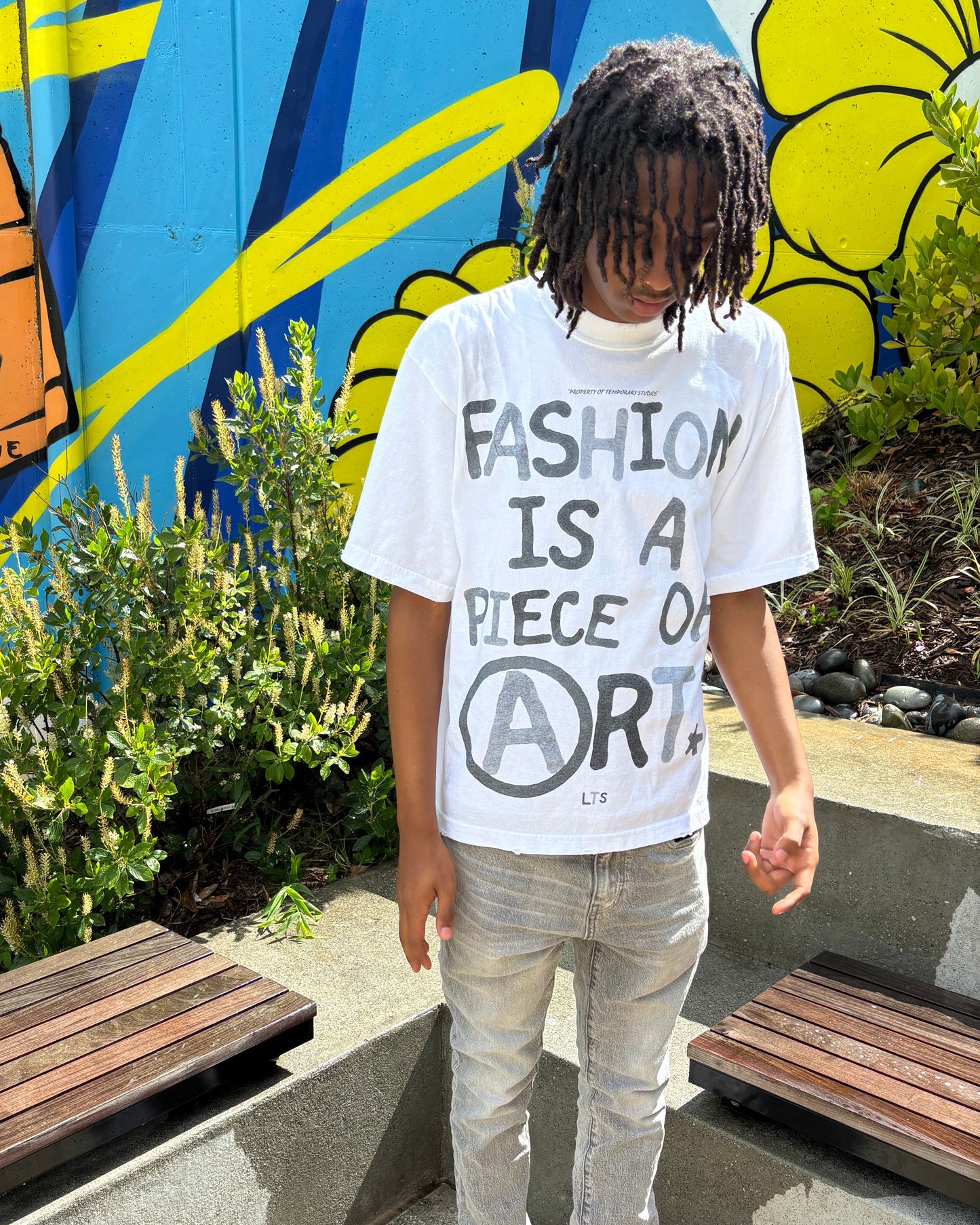 FASHION IS ART TEE