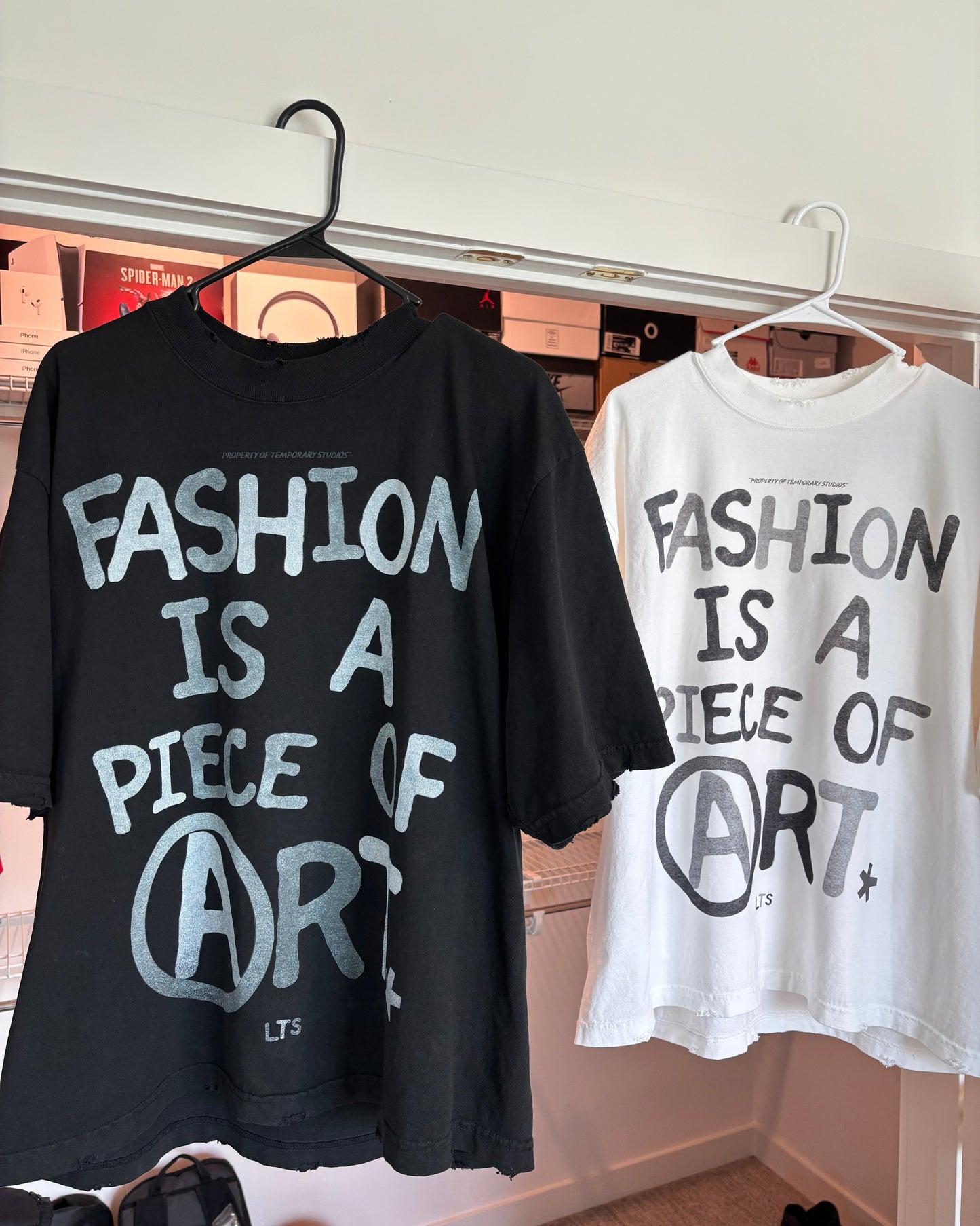 FASHION IS ART TEE