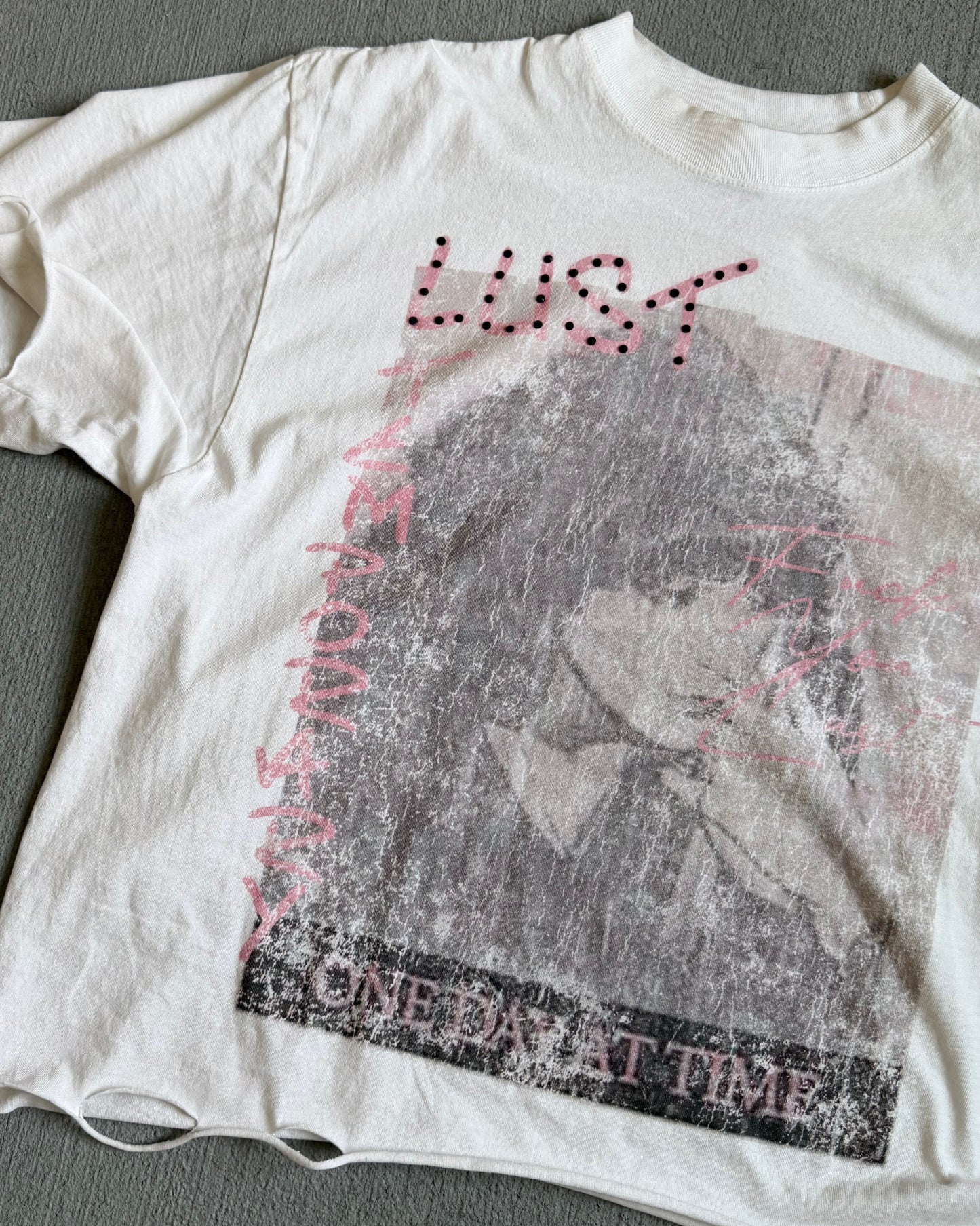 LUST TEE